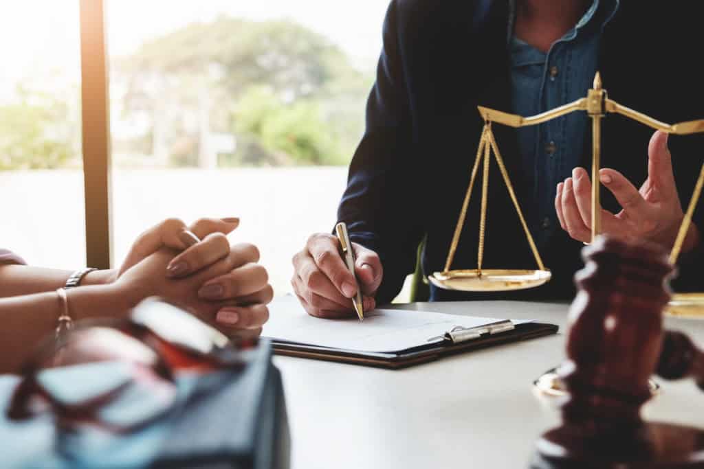 Court Applications vs. Mediation: A Less Stressful Path with EH Mediation Dursley